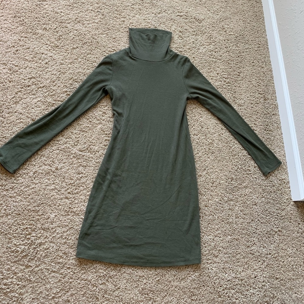 ribbed turtleneck dress